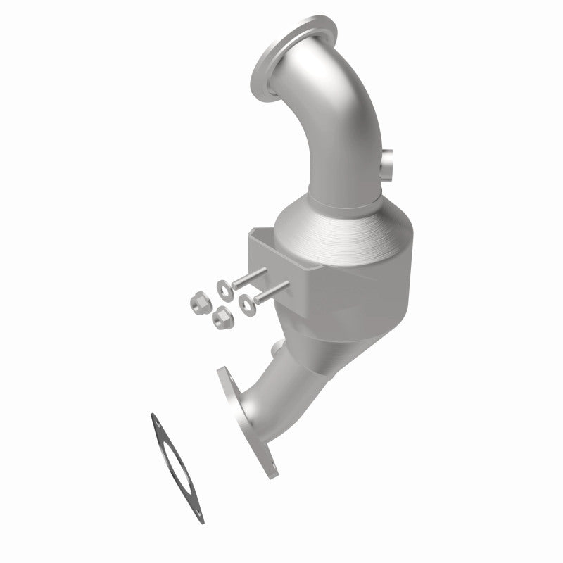 MagnaFlow 5561837 carb direct-fit catalytic converter, rear view of the turntable spin