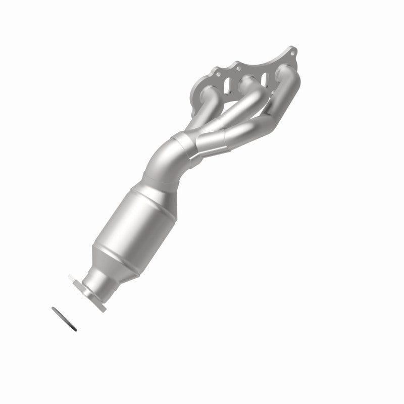 MagnaFlow 52057 oem grade manifold converter, rear view of the turntable spin