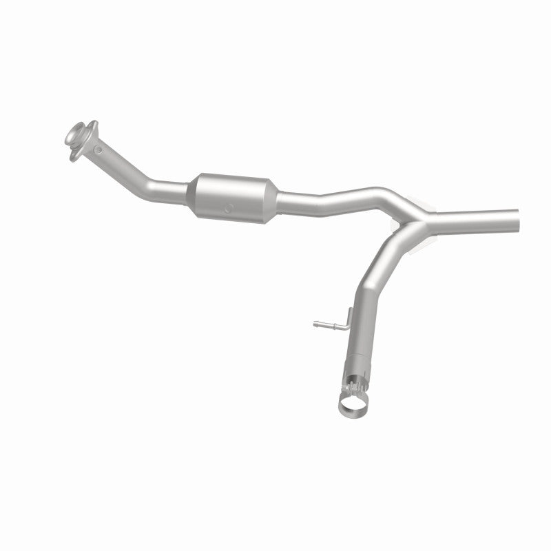MagnaFlow 49695 oem grade direct-fit catalytic converter, side view of the turntable spin
