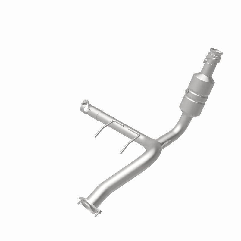 MagnaFlow 52295 oem grade direct-fit catalytic converter, rear view of the turntable spin