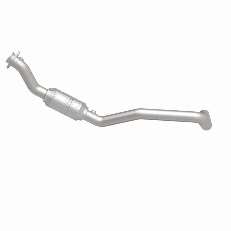 MagnaFlow 93417 hm grade direct-fit catalytic converter, side view of the turntable spin