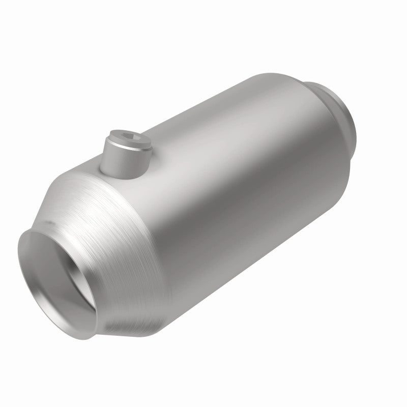 MagnaFlow 551036 universal catalytic converter, rear view of the turntable spin