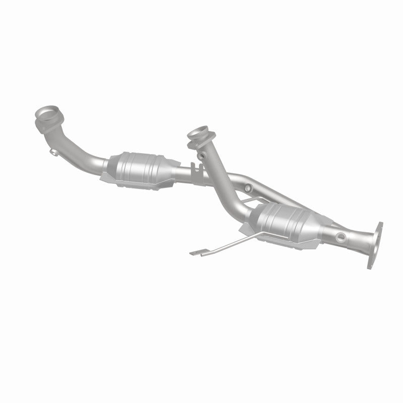 MagnaFlow 93436 hm grade direct-fit catalytic converter, side view of the turntable spin