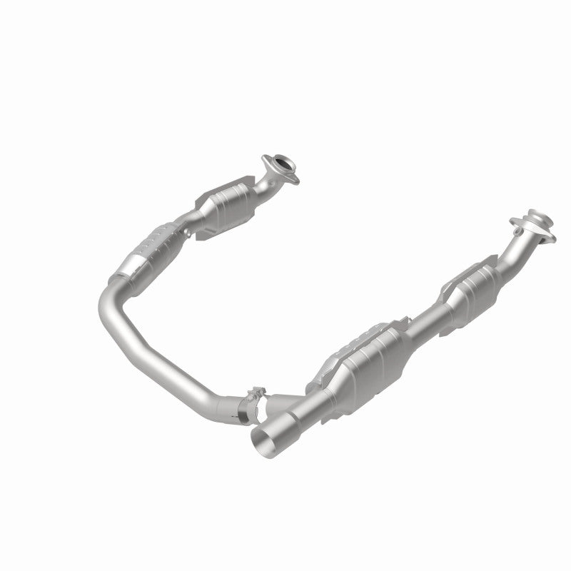 MagnaFlow 93167 hm grade direct-fit catalytic converter, rear view of the turntable spin