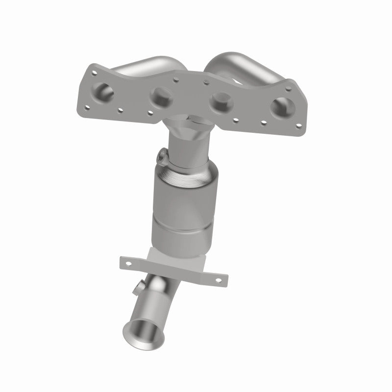 MagnaFlow 5531028 carb manifold converter, side view of the turntable spin