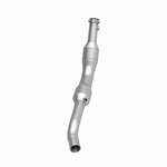 MagnaFlow 93687 hm grade direct-fit catalytic converter, side view of the turntable spin