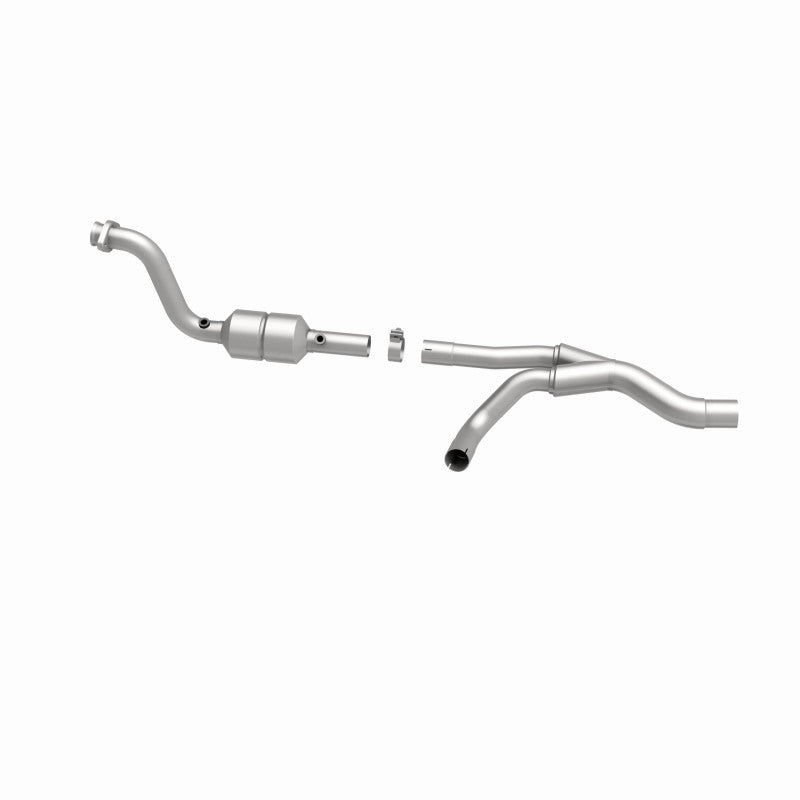 MagnaFlow 93252 hm grade direct-fit catalytic converter, side view of the turntable spin
