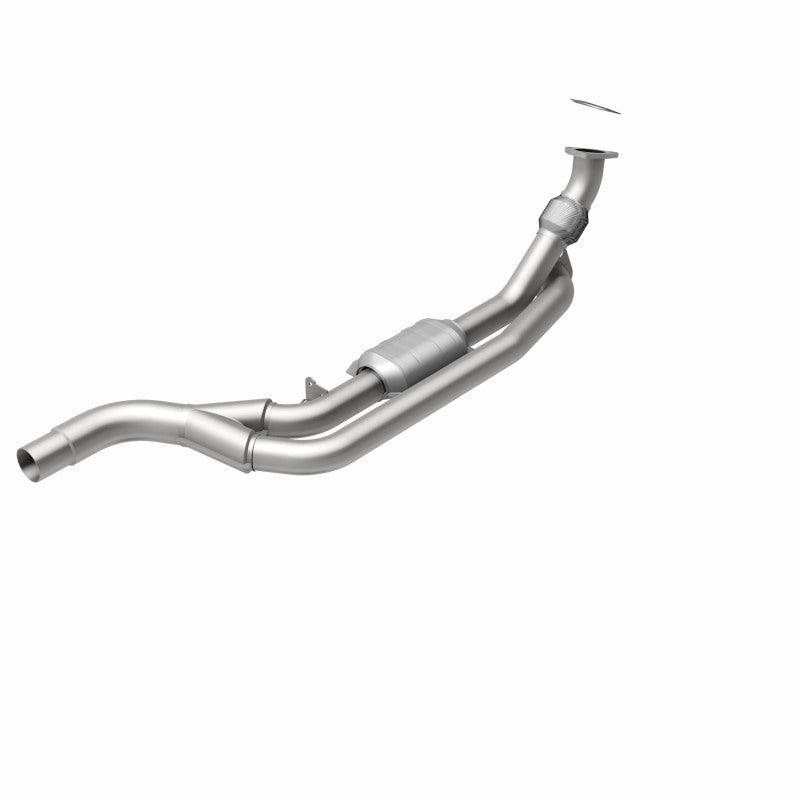 MagnaFlow 23518 hm grade direct-fit catalytic converter, rear view of the turntable spin