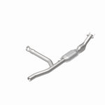 MagnaFlow 23317 hm grade direct-fit catalytic converter, rear view of the turntable spin