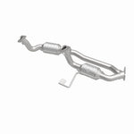 MagnaFlow 93450 hm grade direct-fit catalytic converter, side view of the turntable spin