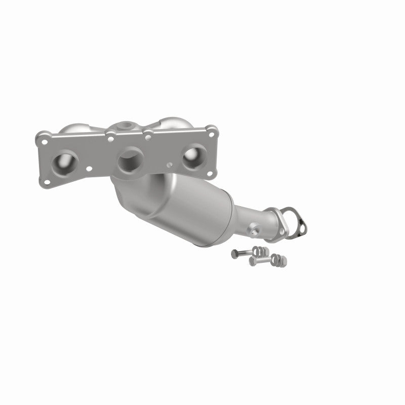 MagnaFlow 5531763 carb manifold converter, front three-quarter view of the turntable spin