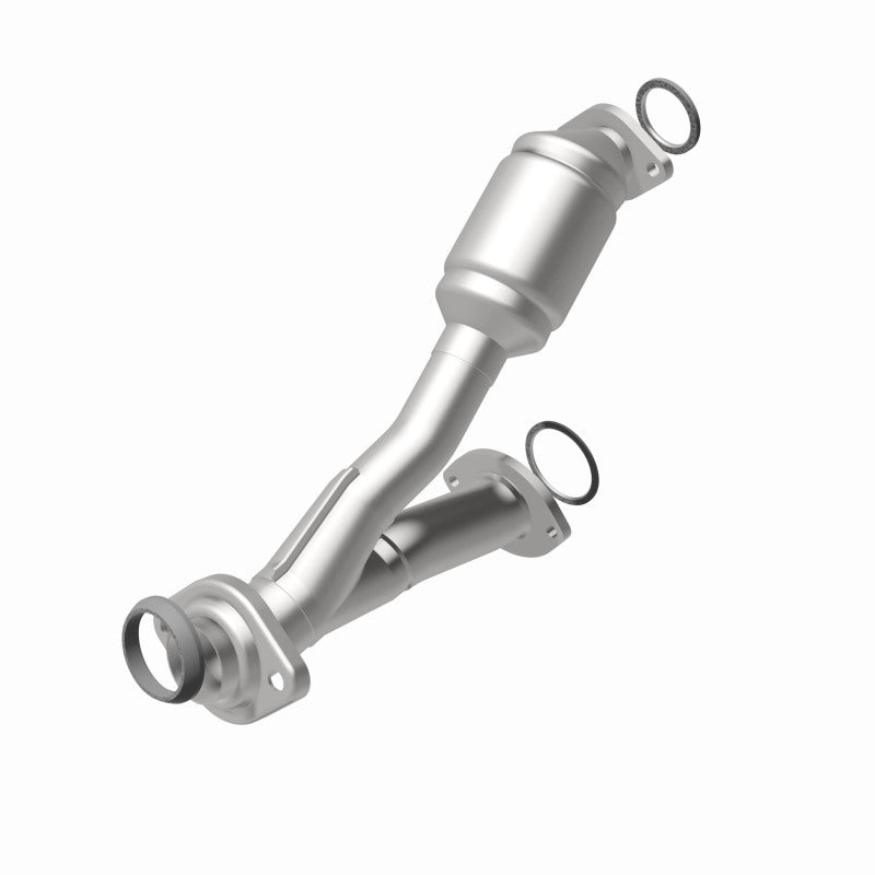 MagnaFlow 93260 hm grade direct-fit catalytic converter, rear view of the turntable spin