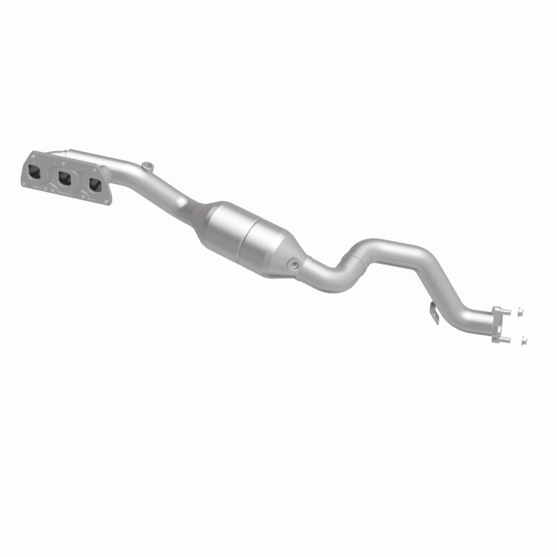 MagnaFlow 50798 hm grade manifold converter, side view of the turntable spin