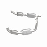 MagnaFlow 93167 hm grade direct-fit catalytic converter, side view of the turntable spin