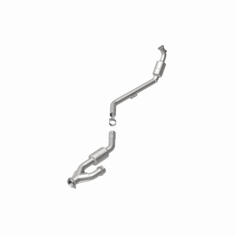 MagnaFlow 24535 hm grade direct-fit catalytic converter, rear view of the turntable spin
