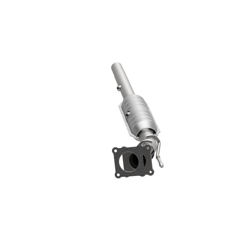 MagnaFlow 24333 hm grade direct-fit catalytic converter, opposite side view of the turntable spin
