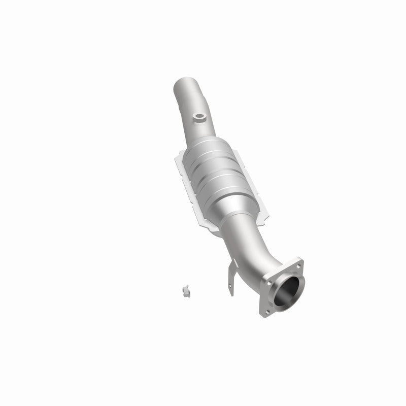 MagnaFlow 51084 oem grade direct-fit catalytic converter, opposite side view of the turntable spin