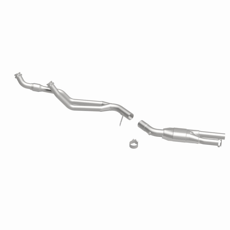 MagnaFlow 23817 epa direct-fit catalytic converter, side view of the turntable spin