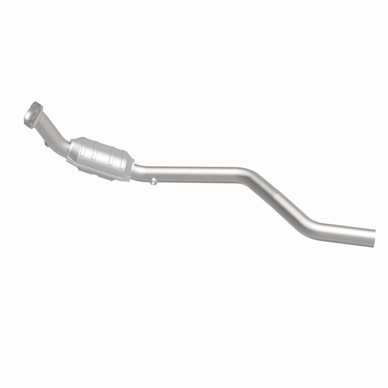 MagnaFlow 93210 hm grade direct-fit catalytic converter, side view of the turntable spin