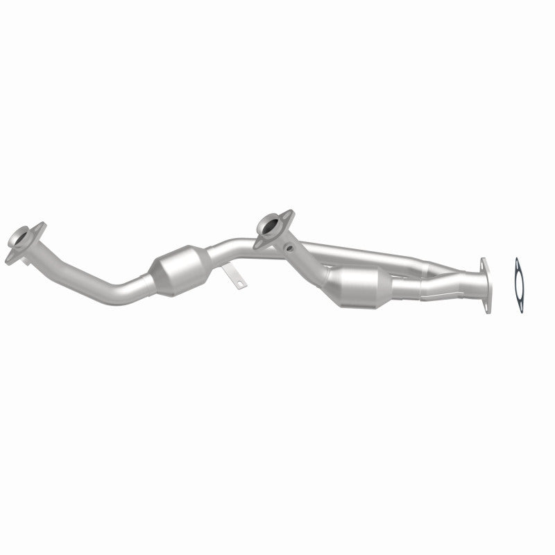 MagnaFlow 23354 epa direct-fit catalytic converter, side view of the turntable spin