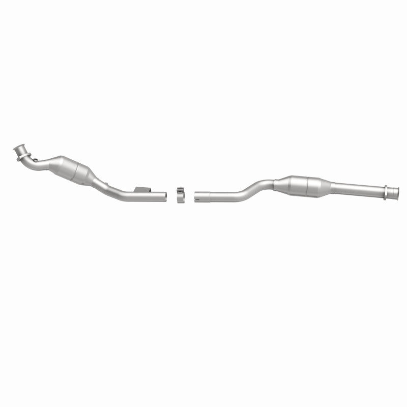 MagnaFlow 93288 hm grade direct-fit catalytic converter, side view of the turntable spin