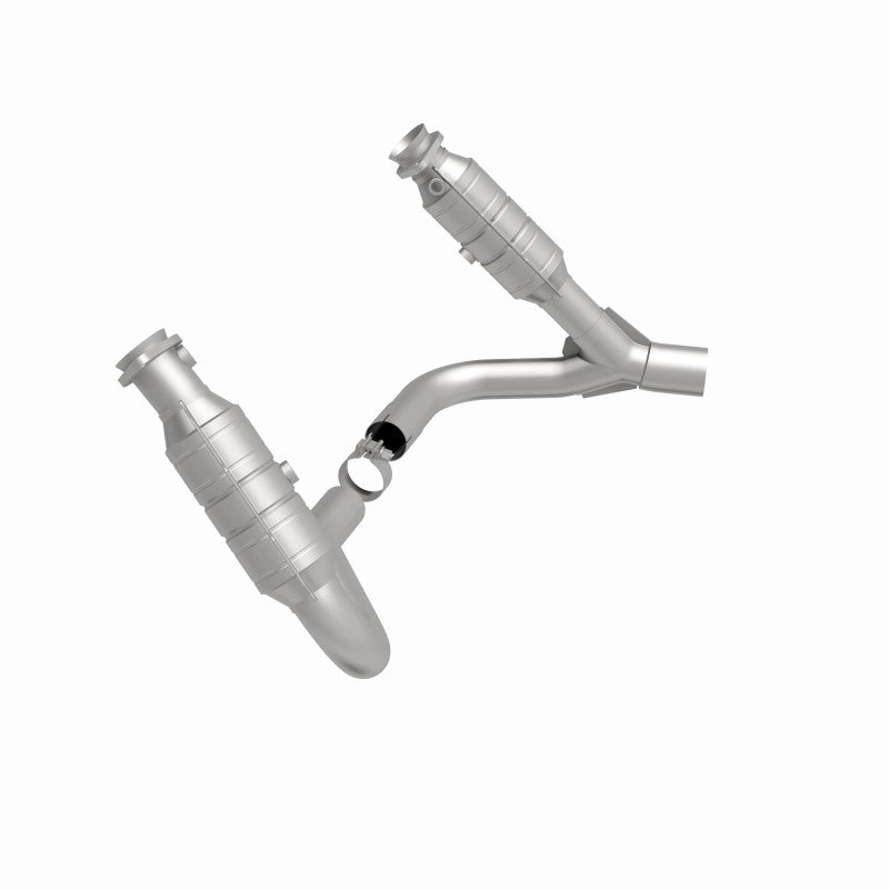 MagnaFlow 49638 oem grade direct-fit catalytic converter, side view of the turntable spin