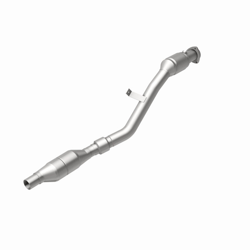 MagnaFlow 24318 hm grade direct-fit catalytic converter, rear view of the turntable spin
