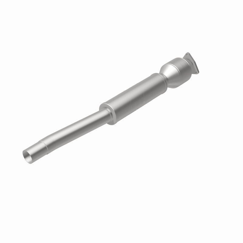 MagnaFlow 24980 hm grade direct-fit catalytic converter, rear view of the turntable spin