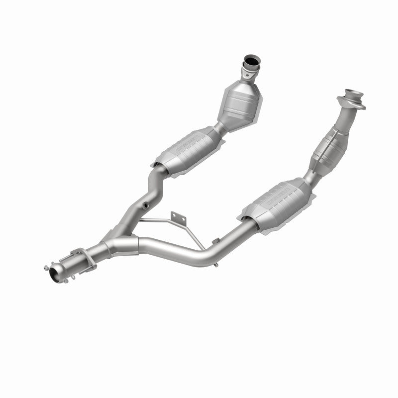 MagnaFlow 444064 carb direct-fit catalytic converter, rear view of the turntable spin