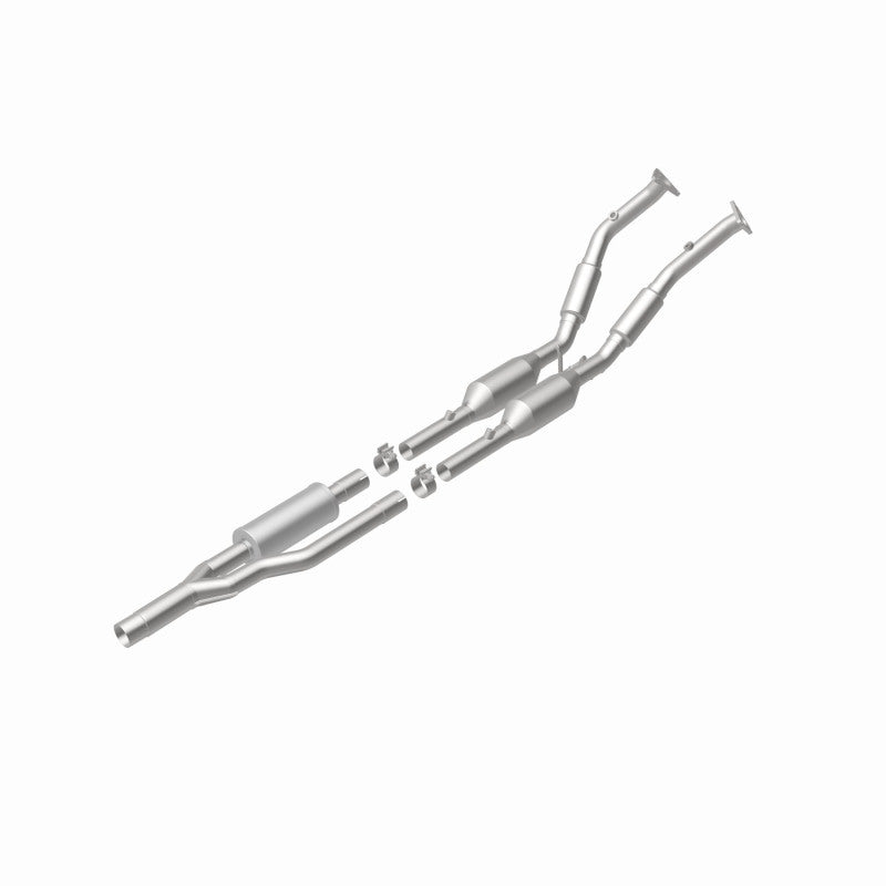 MagnaFlow 5461873 carb direct-fit catalytic converter, rear view of the turntable spin