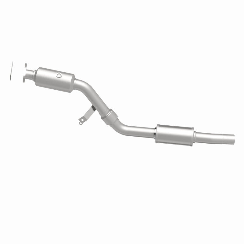 MagnaFlow 24356 hm grade direct-fit catalytic converter, side view of the turntable spin