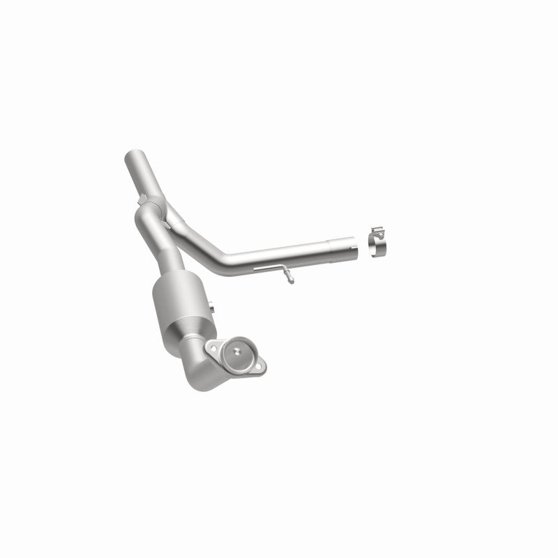 MagnaFlow 5551695 carb direct-fit catalytic converter, opposite side view of the turntable spin