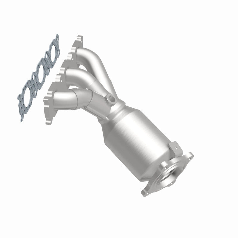 MagnaFlow 52167 oem grade manifold converter, side view of the turntable spin