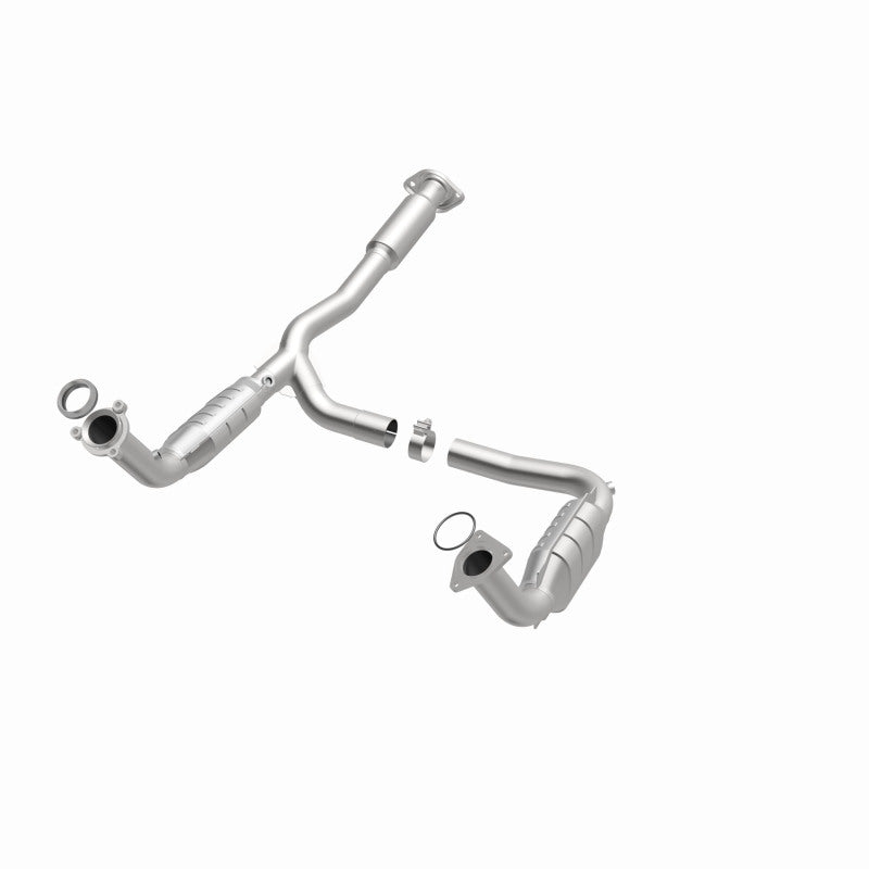 MagnaFlow 24950 hm grade direct-fit catalytic converter, opposite front three-quarter view of the turntable spin
