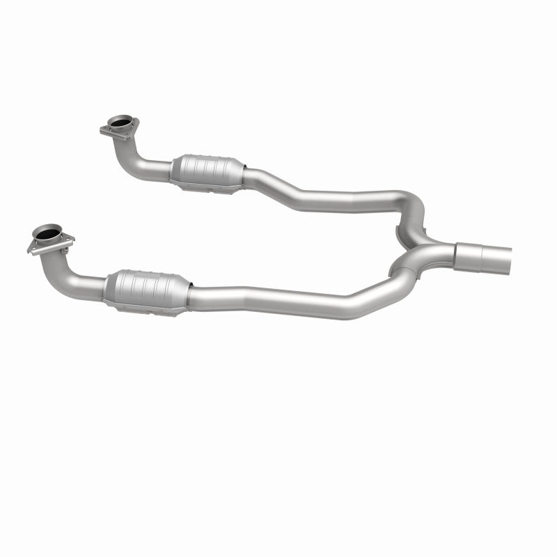 MagnaFlow 93487 epa direct-fit catalytic converter, side view of the turntable spin