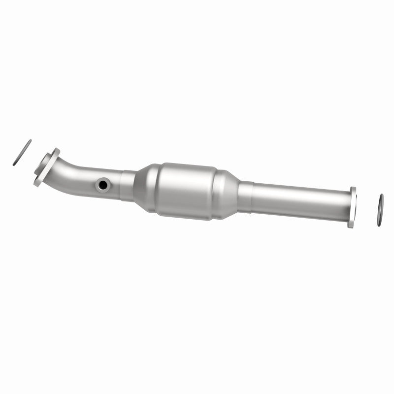 MagnaFlow 93661 hm grade direct-fit catalytic converter, side view of the turntable spin