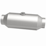 MagnaFlow 5551356 universal catalytic converter, side view of the turntable spin