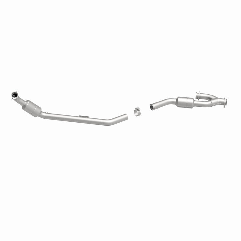 MagnaFlow 24535 hm grade direct-fit catalytic converter, side view of the turntable spin