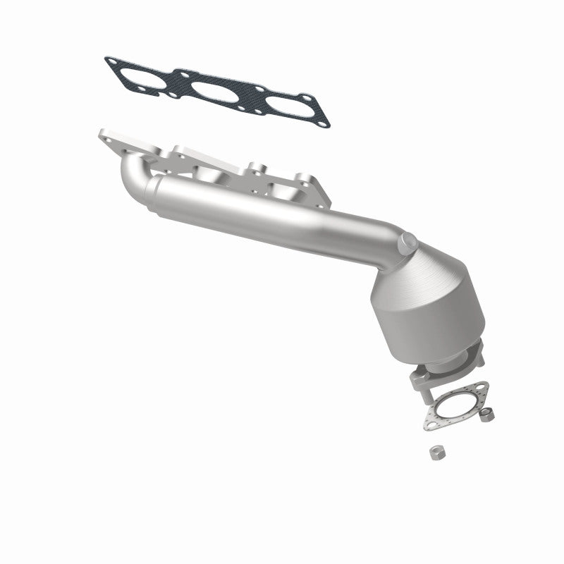 MagnaFlow 52310 oem grade manifold converter, rear view of the turntable spin