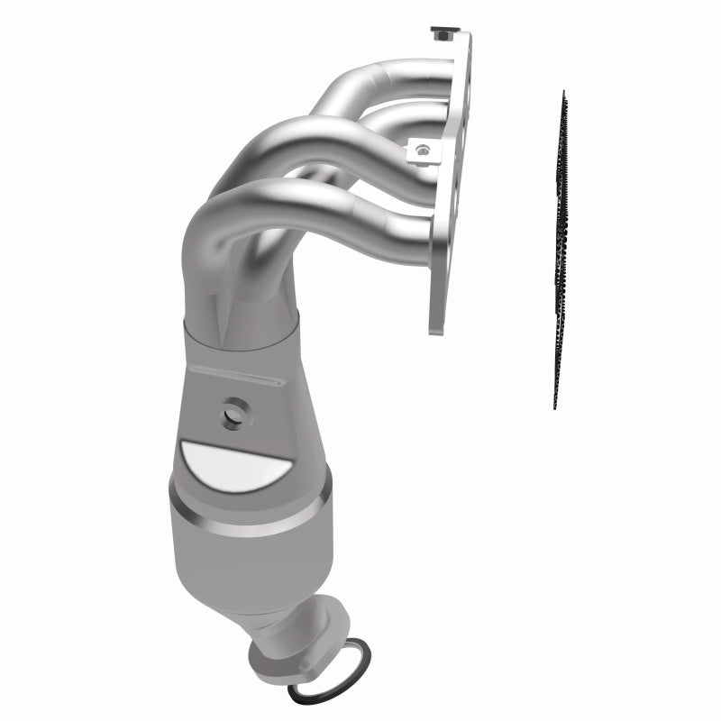 MagnaFlow 5531291 carb manifold converter, opposite side view of the turntable spin