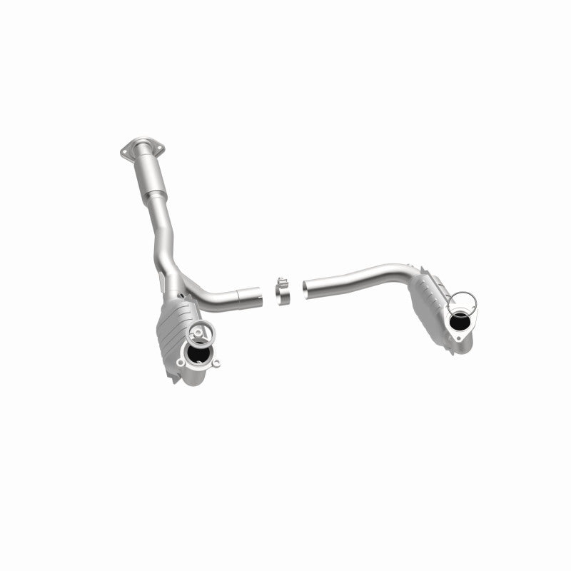 MagnaFlow 24950 hm grade direct-fit catalytic converter, opposite side view of the turntable spin