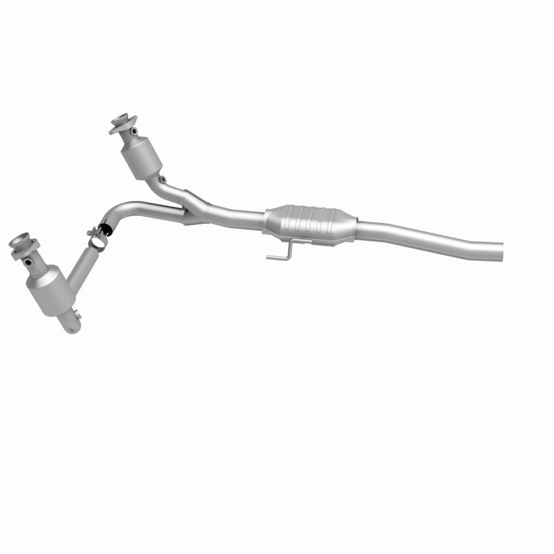 MagnaFlow 458043 carb direct-fit catalytic converter, side view of the turntable spin