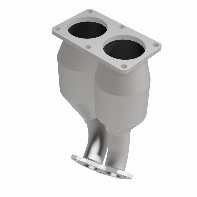 MagnaFlow 23549 hm grade direct-fit catalytic converter, rear view of the turntable spin