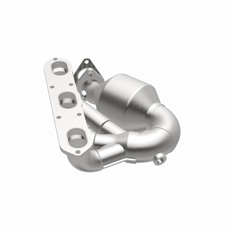MagnaFlow 52328 oem grade manifold converter, opposite side view of the turntable spin