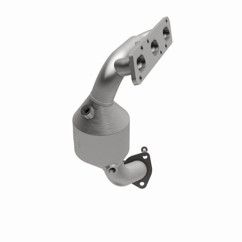 MagnaFlow 49312 oem grade manifold converter, side view of the turntable spin
