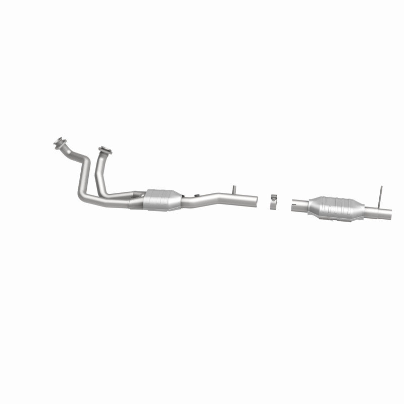 MagnaFlow 93190 hm grade direct-fit catalytic converter, side view of the turntable spin