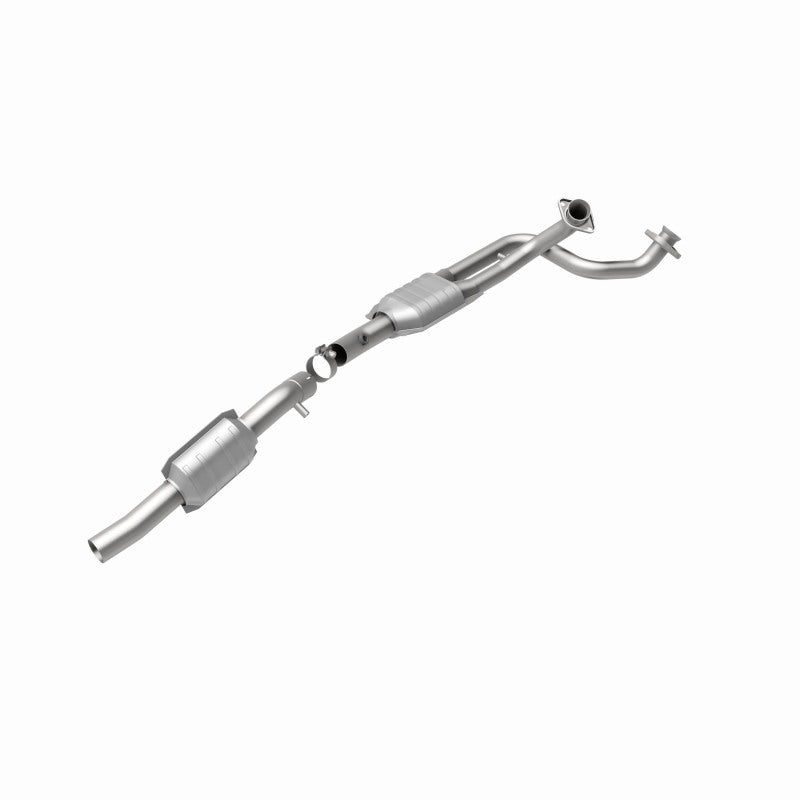 MagnaFlow 93381 hm grade direct-fit catalytic converter, rear view of the turntable spin