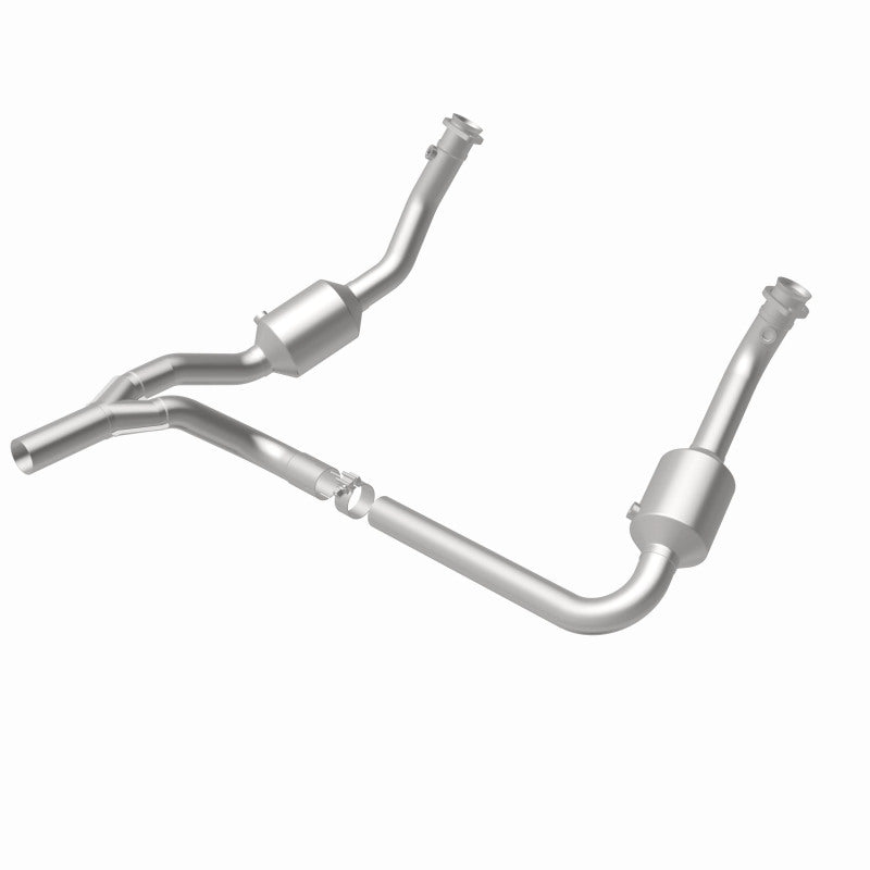 MagnaFlow 5551458 carb direct-fit catalytic converter, rear view of the turntable spin