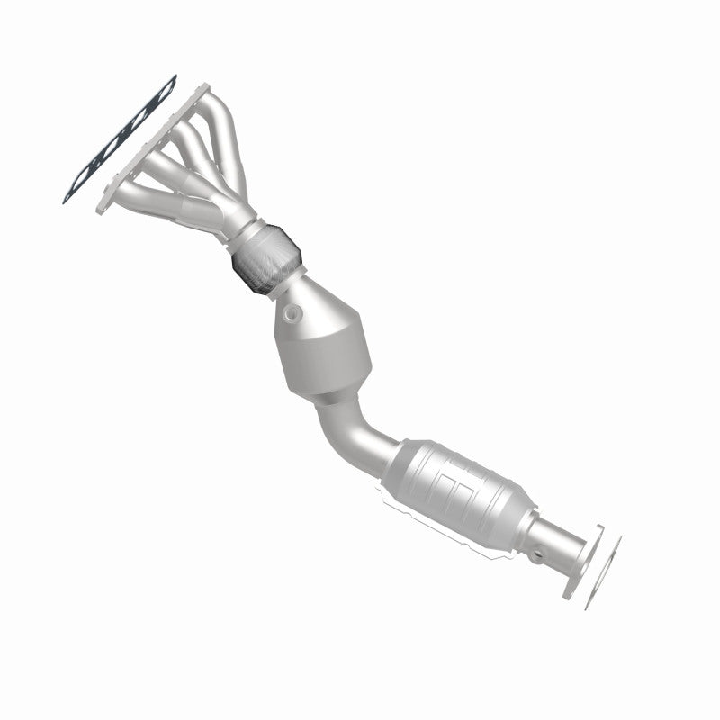 MagnaFlow 452859 carb manifold converter, side view of the turntable spin