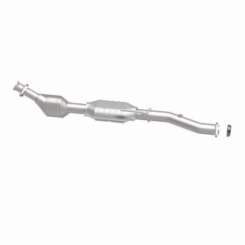 MagnaFlow 23329 hm grade direct-fit catalytic converter, side view of the turntable spin